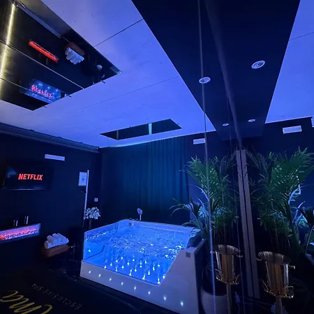 Ama Esclusive Spa&cinema Centro Apartahotel 4*